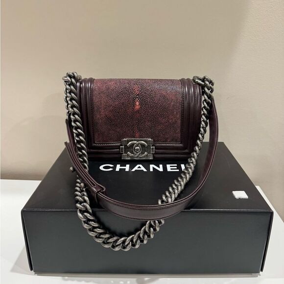 Authentic Chanel Boy stingray - Picture 2 of 12
